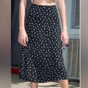 Brandy Melville Phoebe Midi Skirt, Navy Floral Size Small